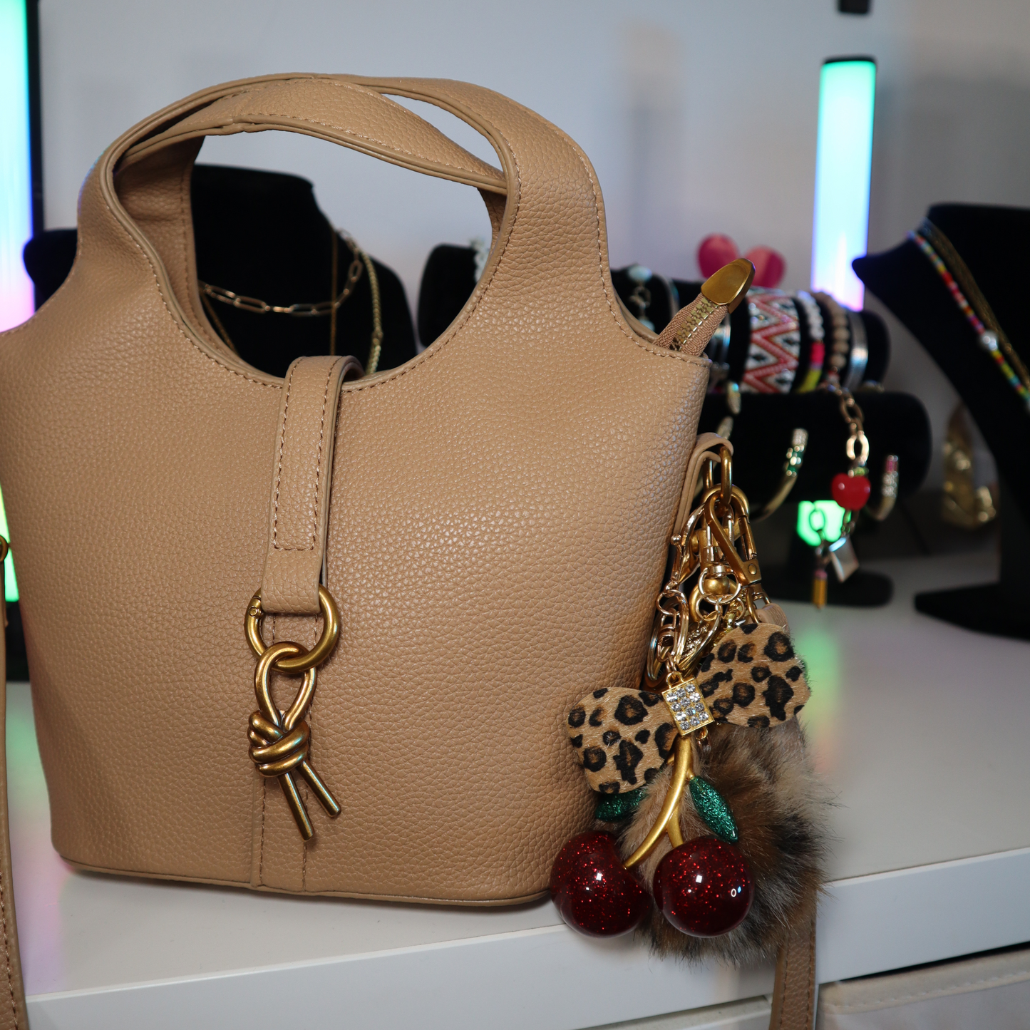 Colgante llavero para la mochila| Apple bagcharm