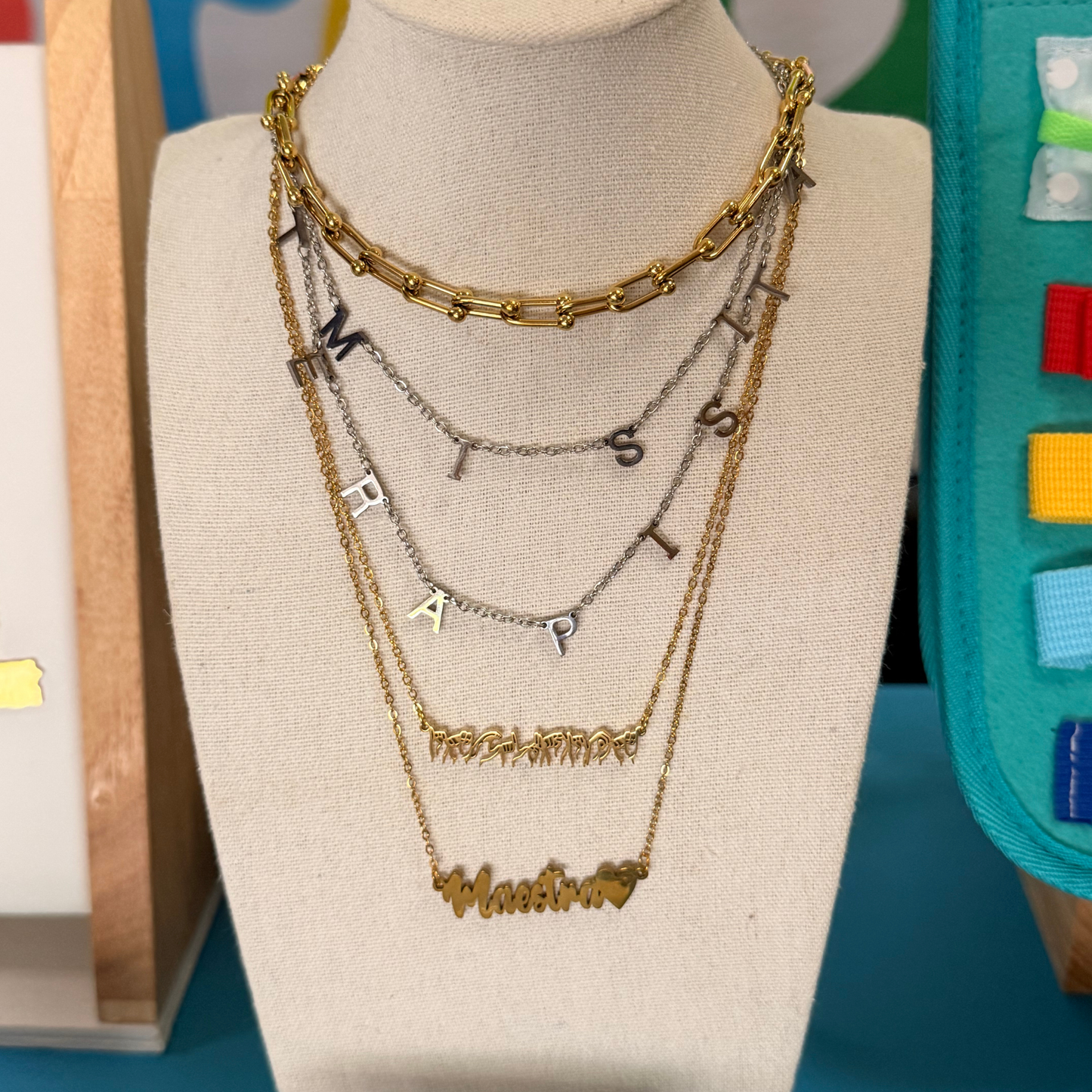 Cadena Misi Colgante