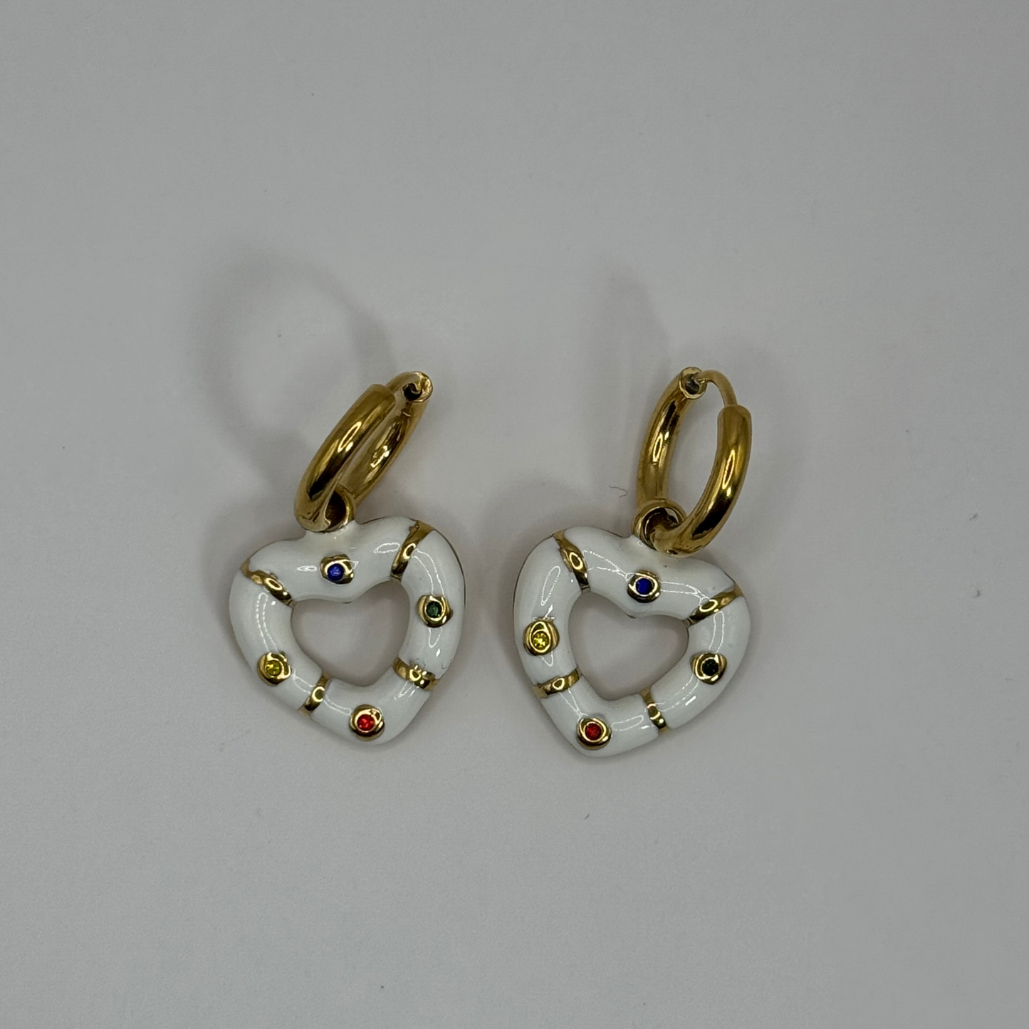 Corazones blancos | White heart earrings
