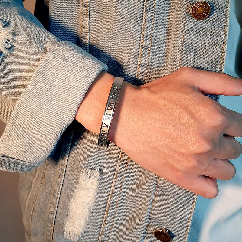 Pulsera unisex números romanos | Teacher number bracelet