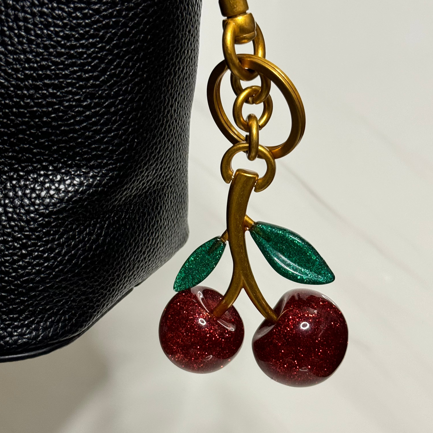 Colgante llavero para la mochila| Cherry bagcharm