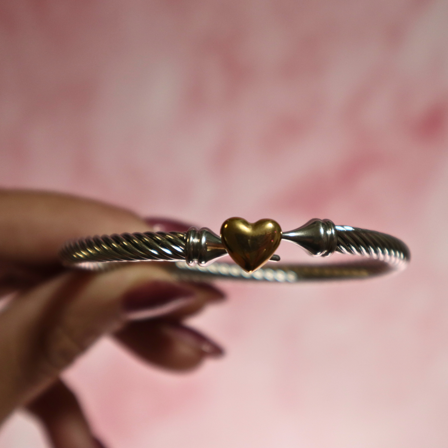 Brazalete simple corazón doble tono