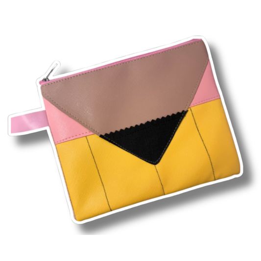 Clutch “Pencil Chic” – Cartera de Mano en Forma de Lápiz