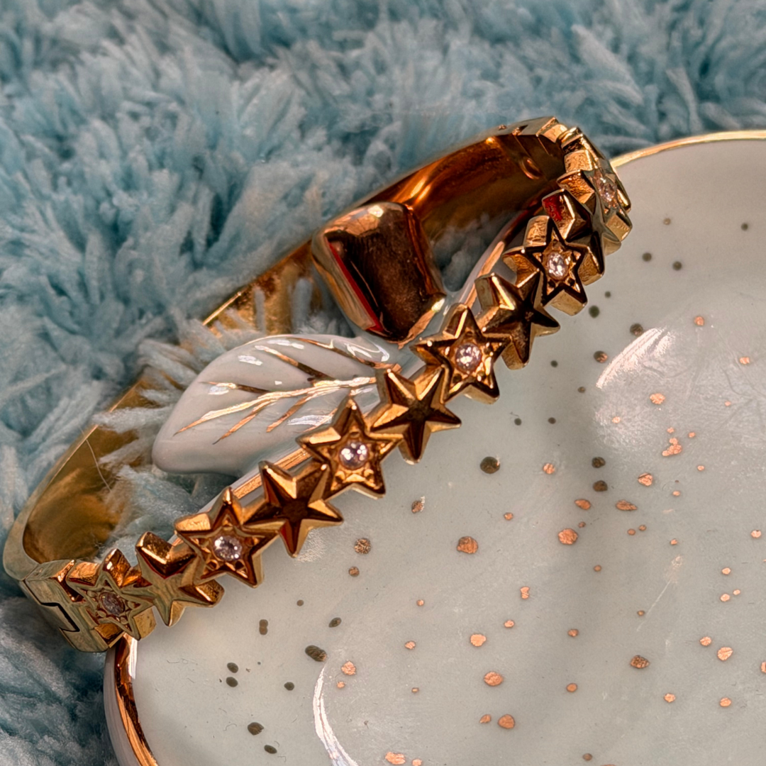 Brazalete Dorado Ajustable con Circonias