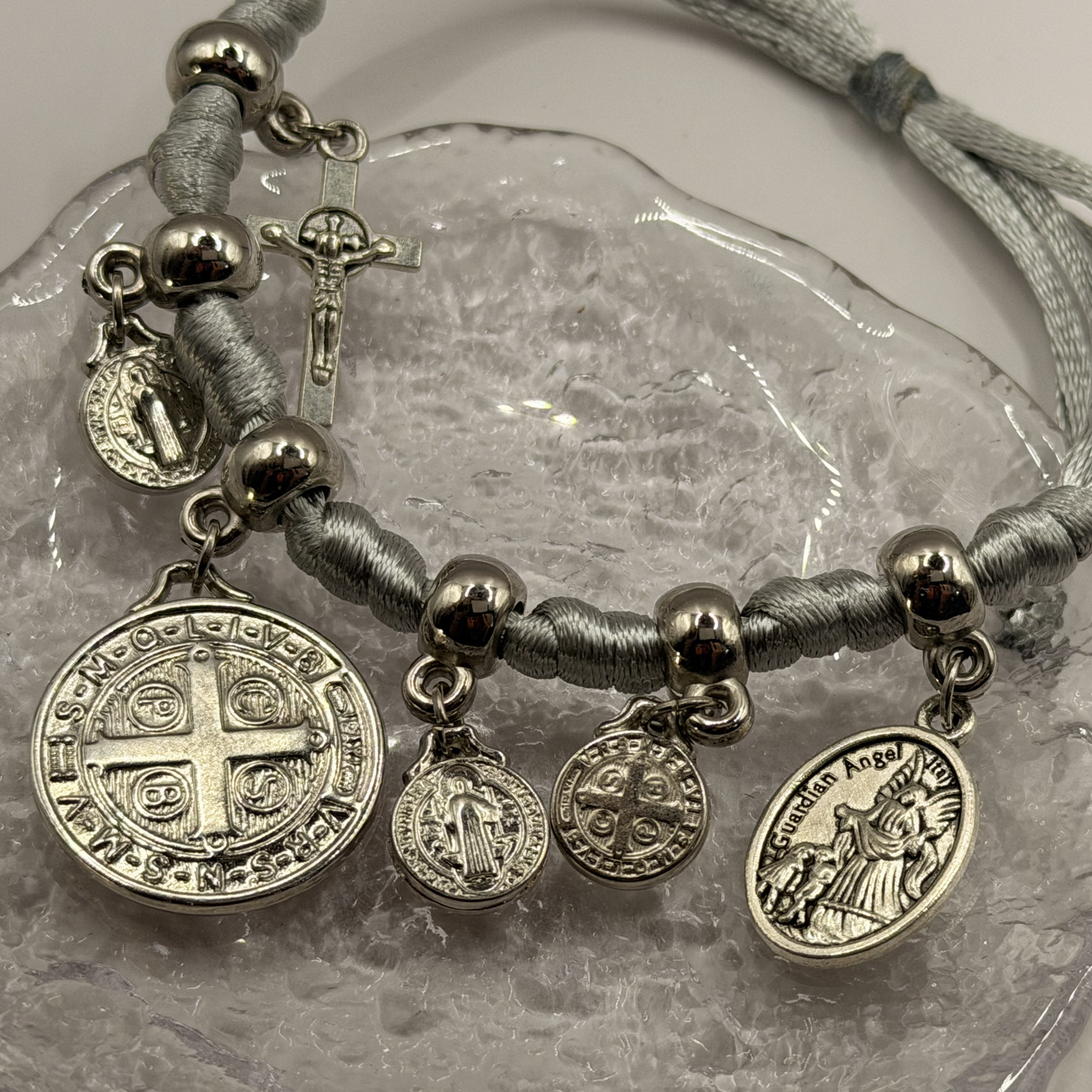 Pulsera Ajustable San Benito & Ángeles – Plata