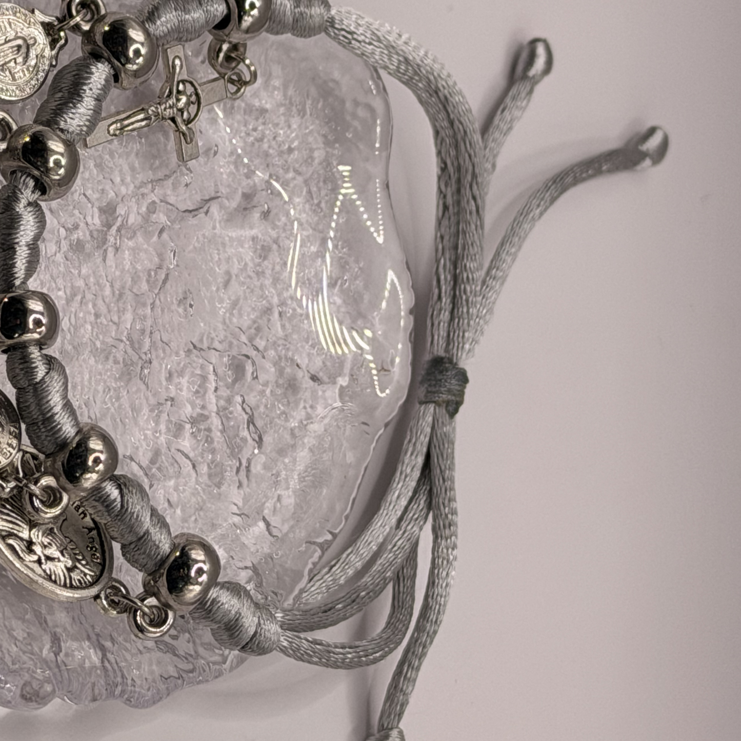 Pulsera Ajustable San Benito & Ángeles – Plata