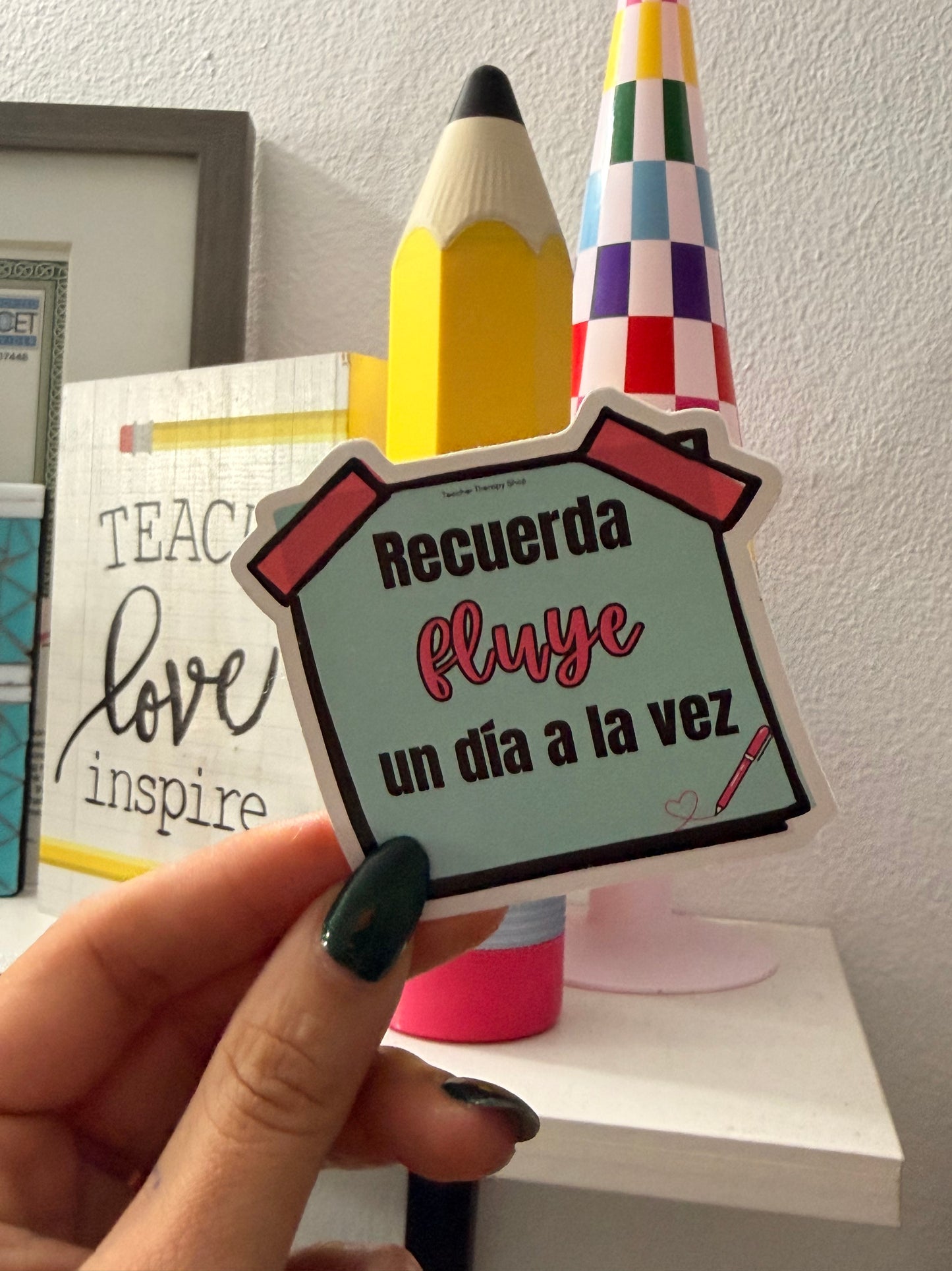 Fluye, un día a la vez | waterproof sticker