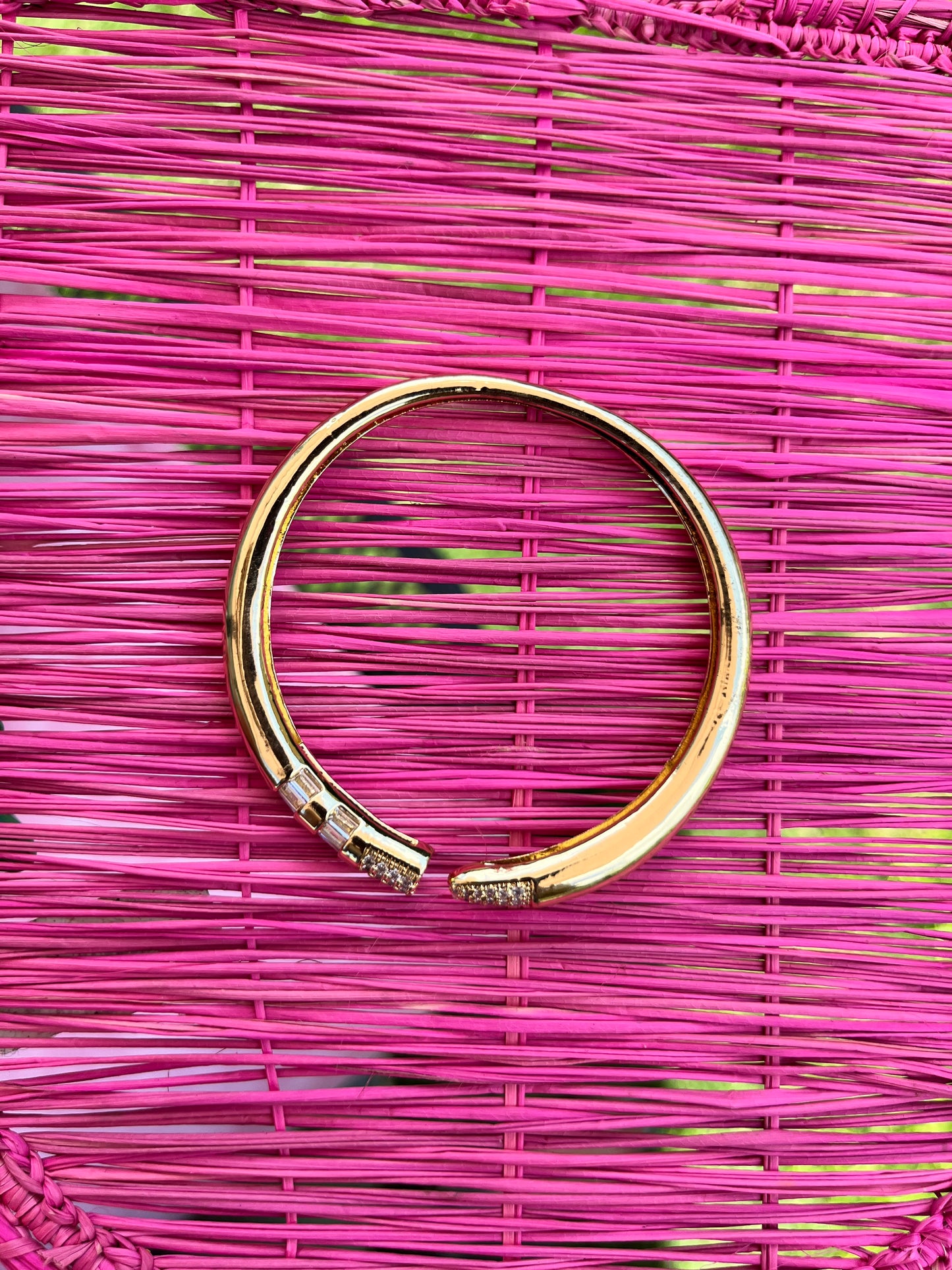 Brazalete lápiz dorado doble | Pencil bracelet