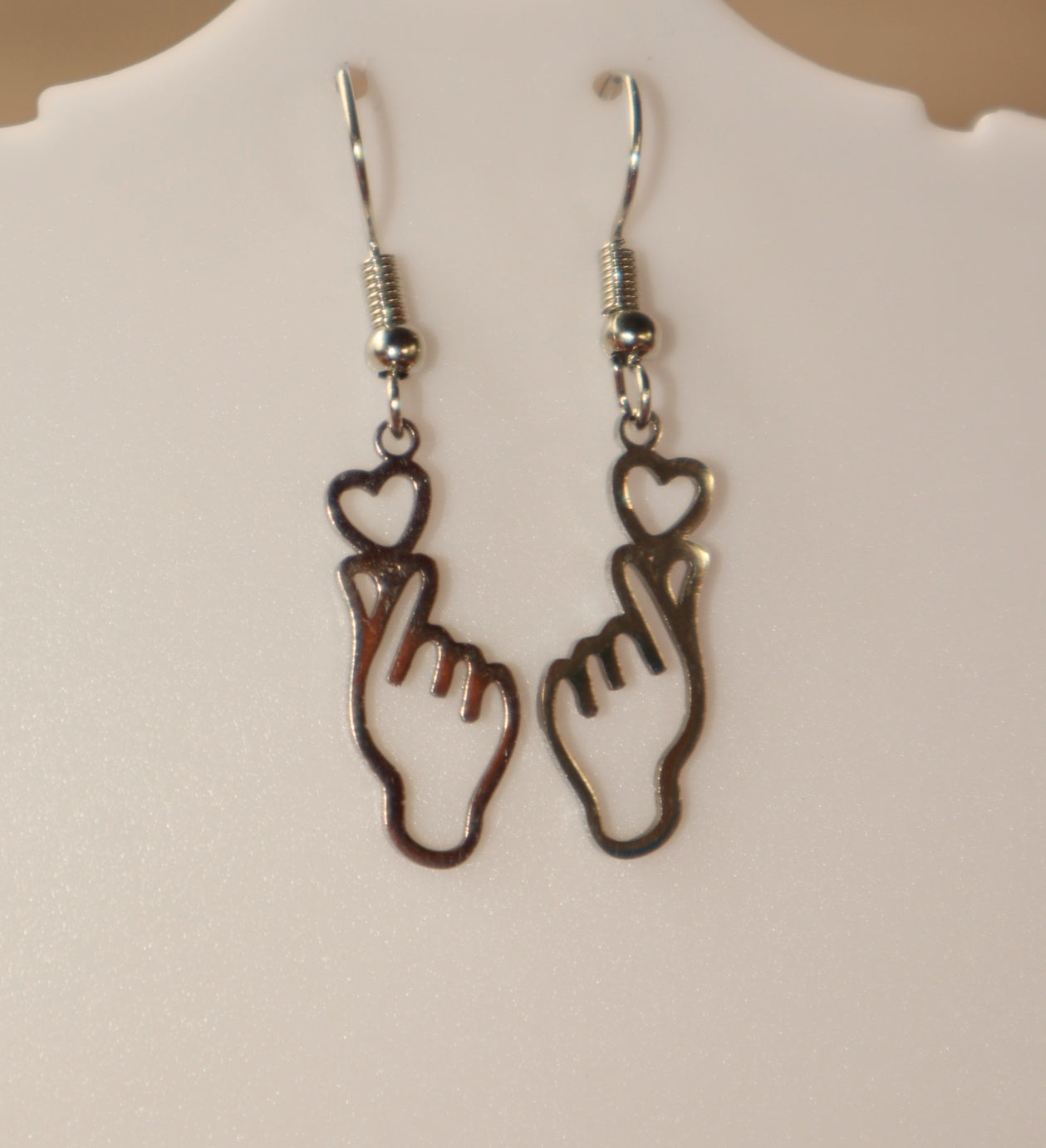 Inclusive LOVE earings | Aretes largos plata